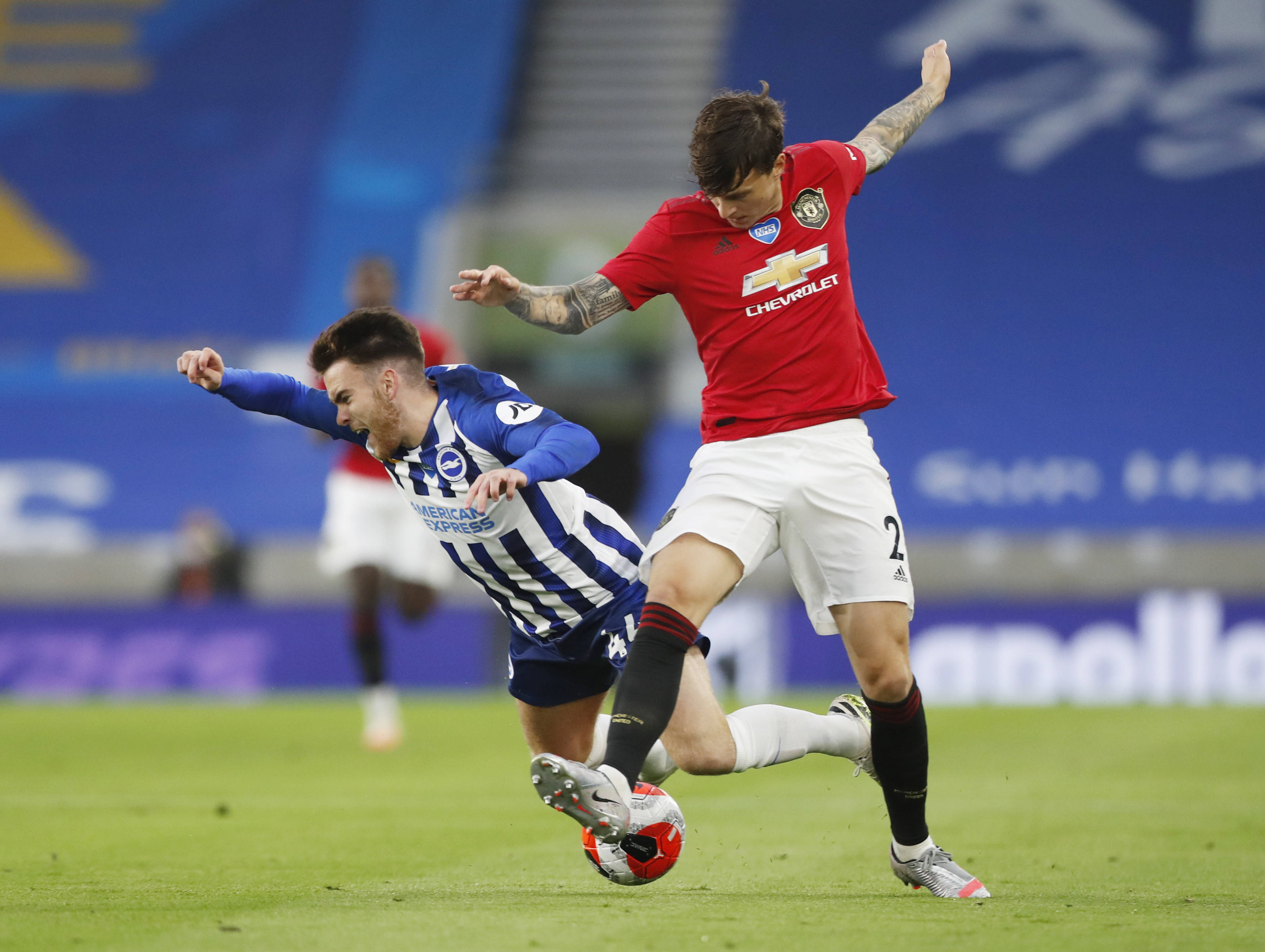 包含焦点大战：英超上演巅峰碰撞的词条