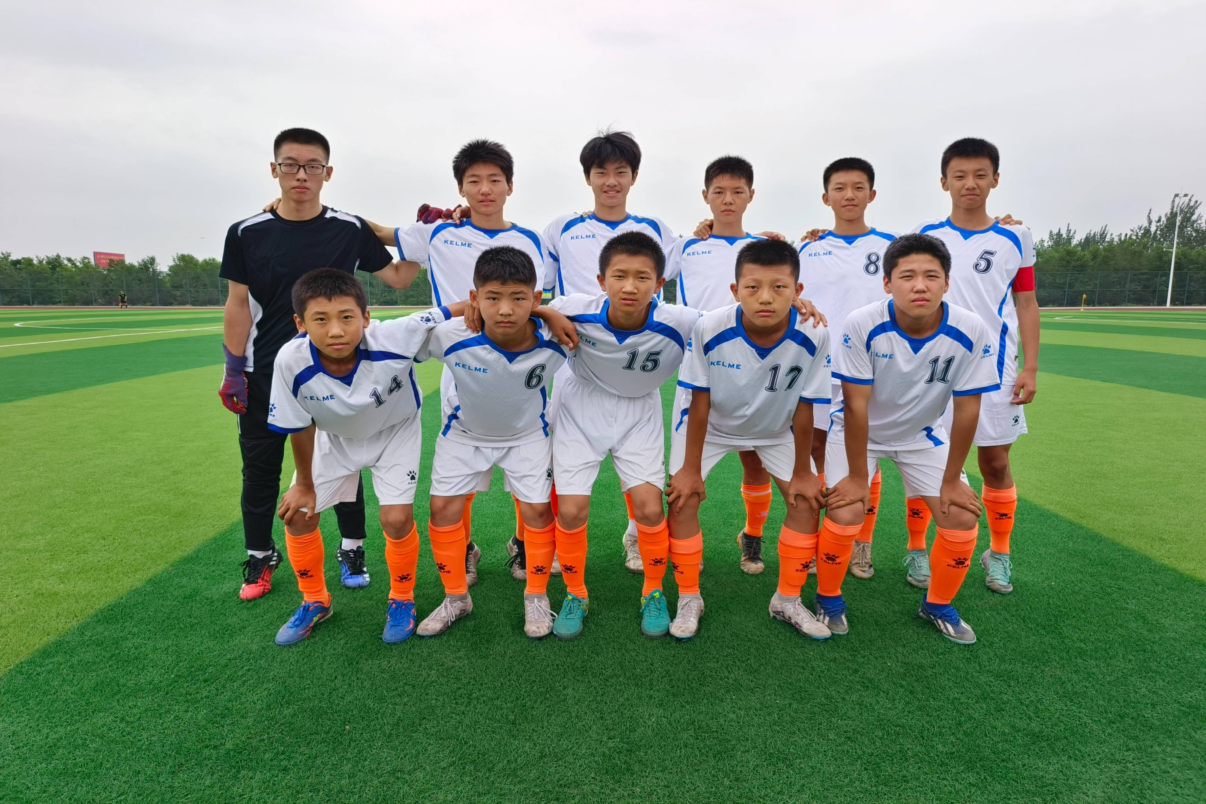 足球战队状态火热，誓夺总冠军