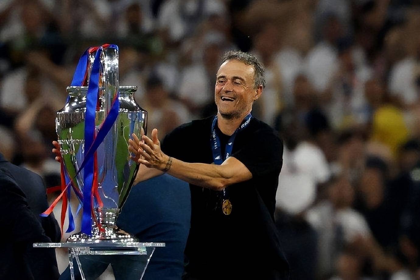 欧洲杯迎来宿敌之战,恩怨再续 欧洲杯迎来宿敌之战,恩怨再续