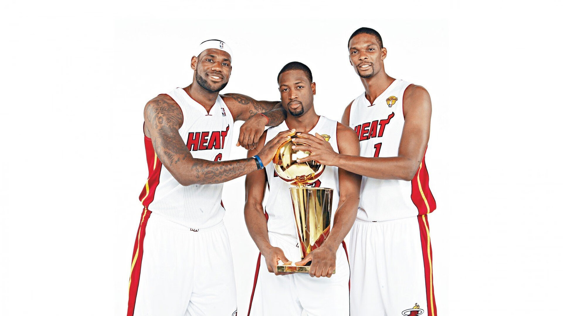 当舞台越大越强大遇见东方韧性,一场虚构对决中的真实篮球哲学