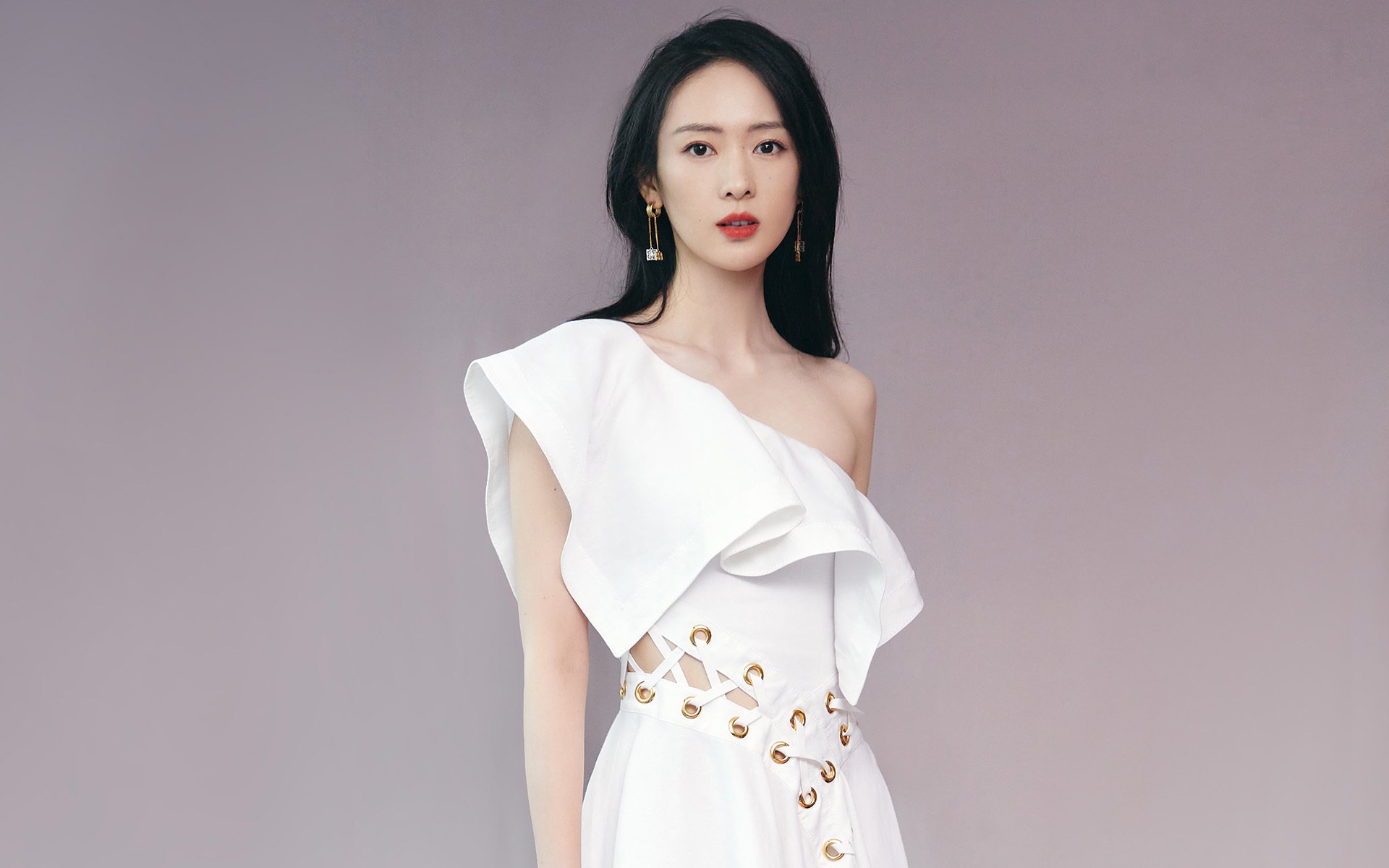 闯入者本泽马,德甲争冠夜,异乡人用帽子戏法为自己正名